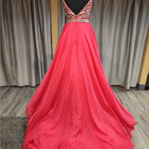 Mac duggal Hot pink chiffon beaded gown - Picture 3 of 13